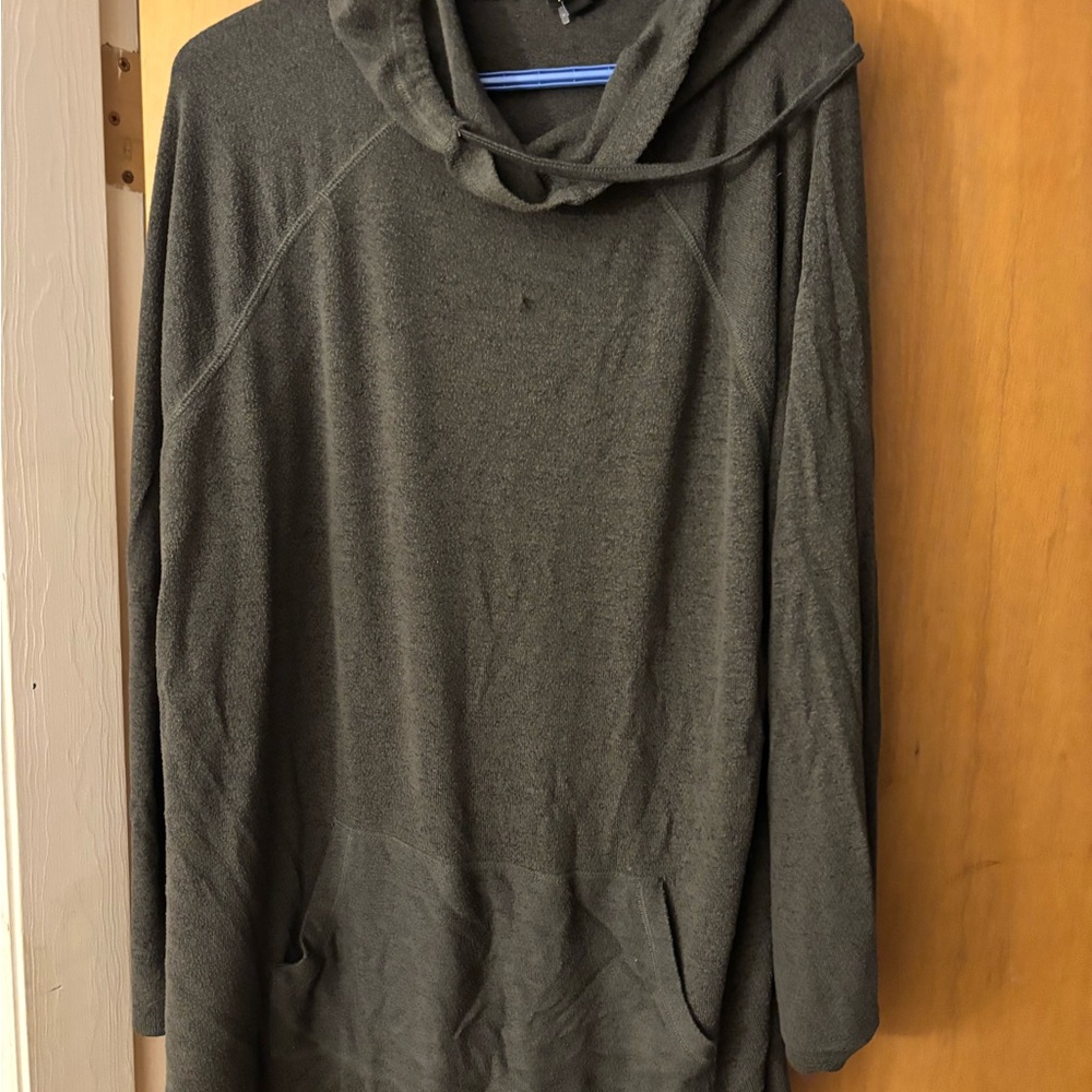 Torrid long length hooded long sleeve top